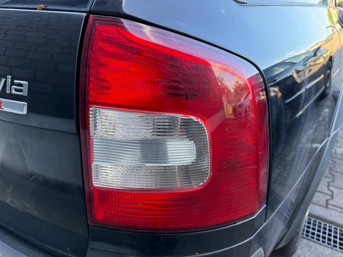 Skoda Octavia 2 1Z original Rücklicht Rückleuchte rechts Kombi Facelift BJ12